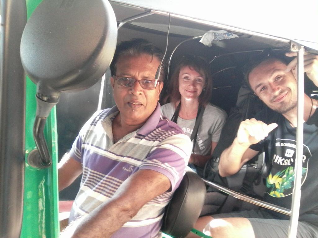 Randi Homestay In Negombo Bagian luar foto