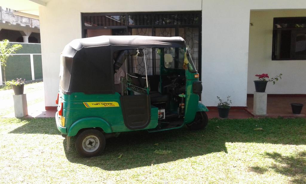 Randi Homestay In Negombo Bagian luar foto