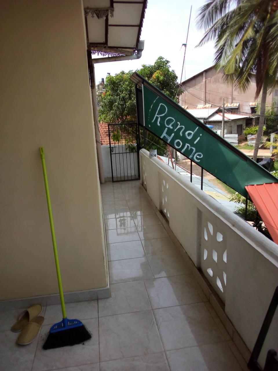 Randi Homestay In Negombo Bagian luar foto