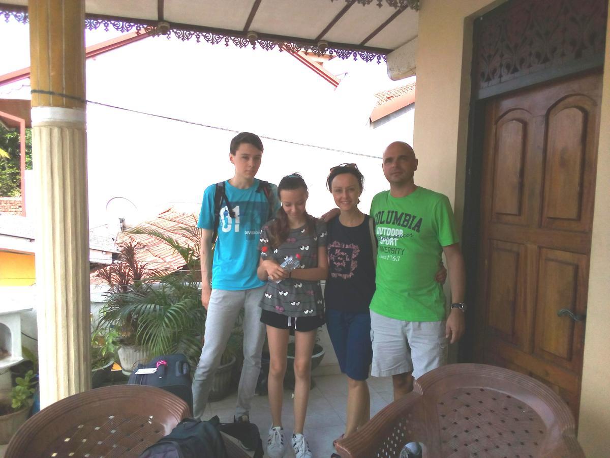 Randi Homestay In Negombo Bagian luar foto