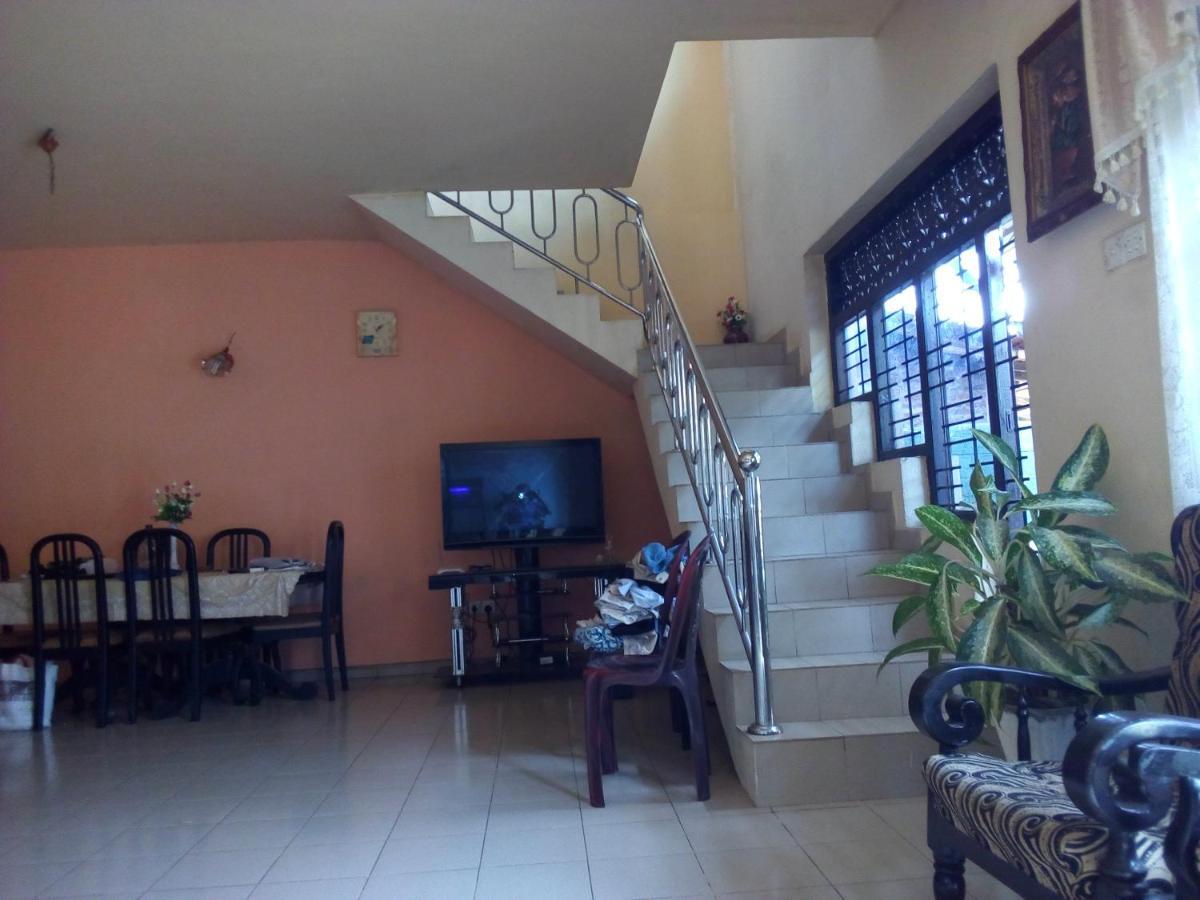 Randi Homestay In Negombo Bagian luar foto